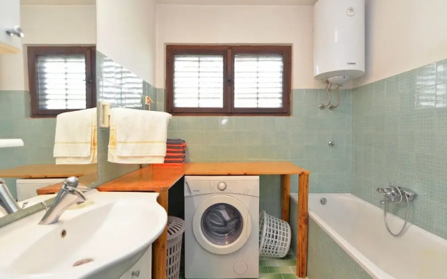 Apartment 1700