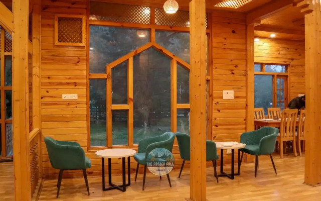 The FrozenFall Resort - Gulmarg