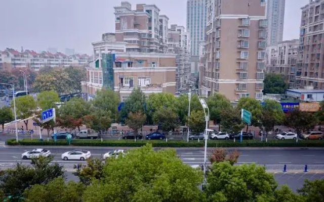 Mingjun Express Hotel (South Railway Station)