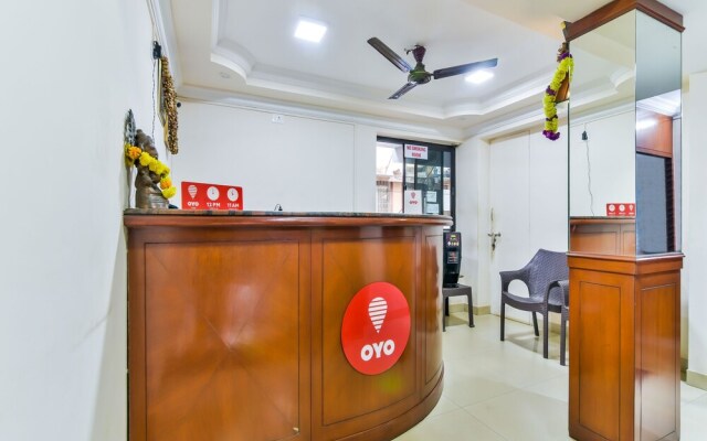 OYO 14930 Gomati Business Hotel