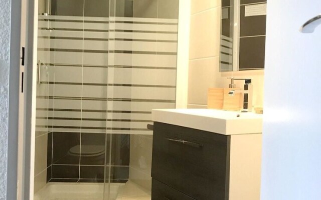 Studio in Praloup, With Wonderful Mountain View and Furnished Terrace