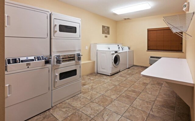 Candlewood Suites Pearland by IHG