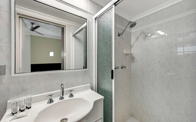 City Oasis Inn Townsville, SureStay Collection by BW