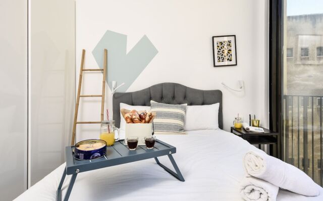 Lovely City Apt Short Walk To The Beach