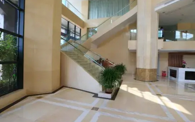 Hadara Peninsula Hotel
