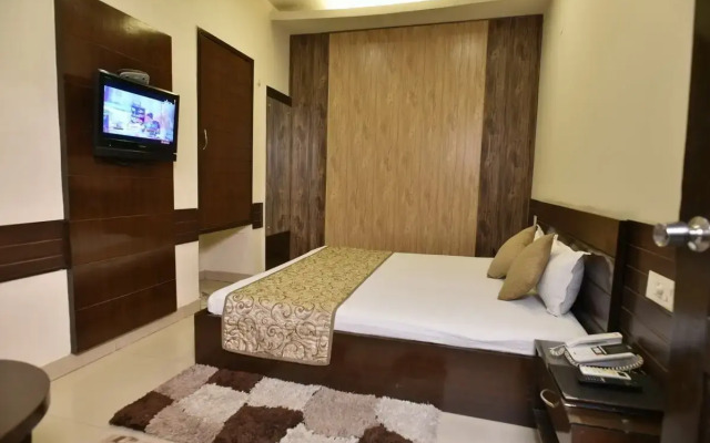 Jullundur Hotel