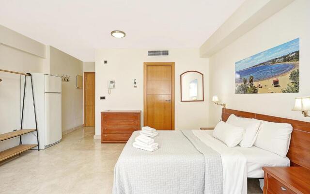 Apartamento en 1ª línea de playa, Estepona Centro