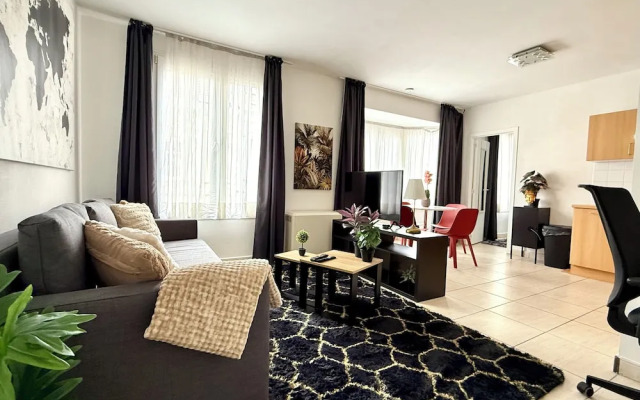 Peaceful 2 minutes European Parliament