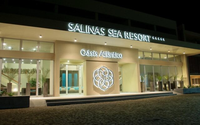 Hotel Oasis Salinas Sea
