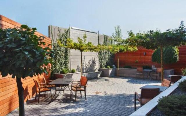 Hotelik pod Dębami