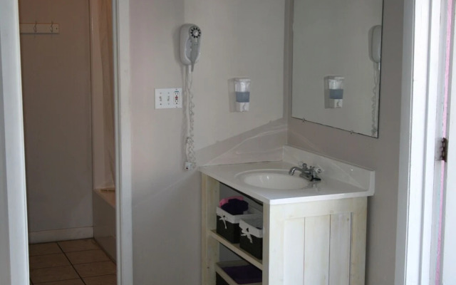 Beach Front Motel Cedar Key