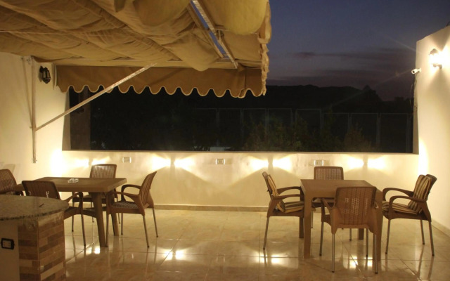 Farida Pyramids View