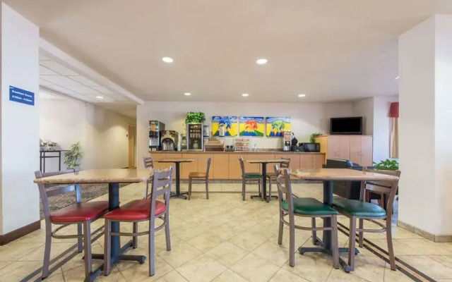 Microtel Inn & Suites By Wyndham Altus