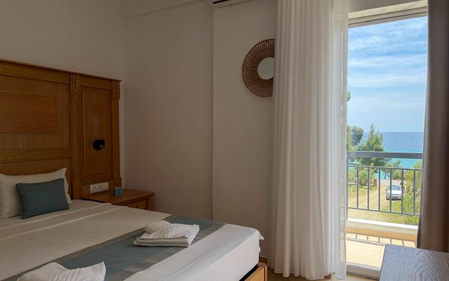 MeThea SeaView Apartments by Greek Pride