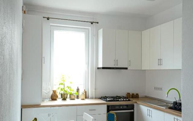 Solomon Apartments ap 2