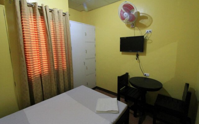 D-Zone Backpackers Inn