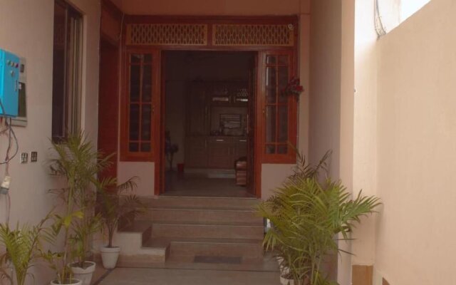 Holyzen Guest House Islamabad