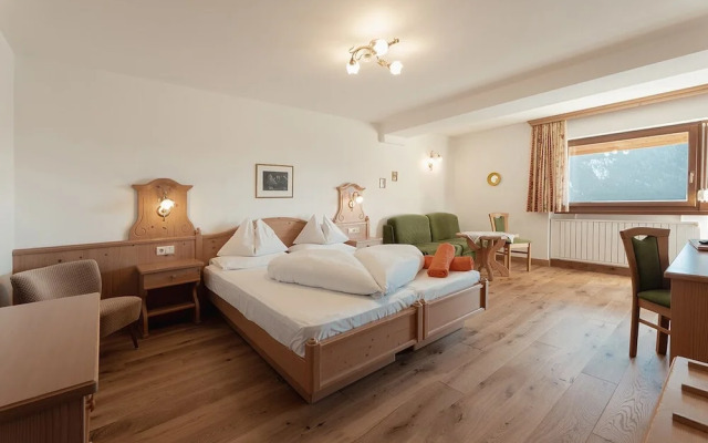 Mirabell Alpine Garden Resort