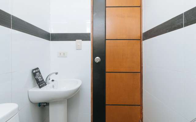 RedDoorz @ St. Catherine Residences Olongapo City