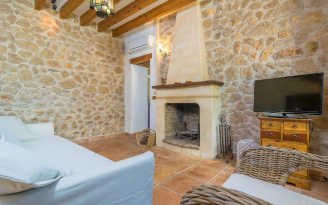 Son Paparra in Inca With 2 Bedrooms and 2 Bathrooms