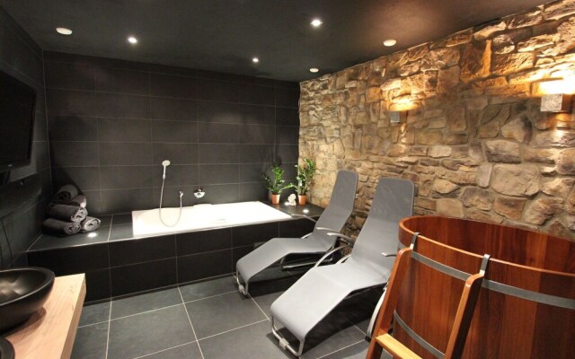 Chalet in Piesendorf with Sauna, Hot Tub, Pool, Whirlpool