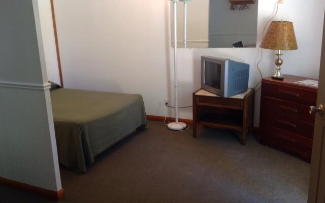 Cedar Vista Motel