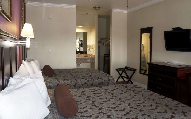 Rodeo Lodge