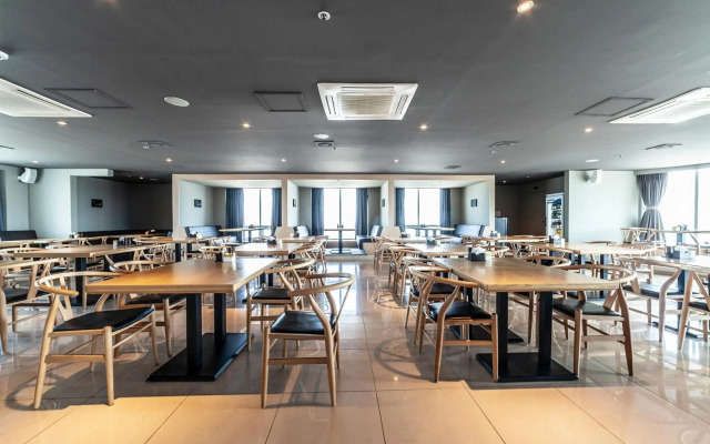 Gangneung Tourist Hotel