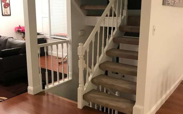 Room in House - Majestic Private Room