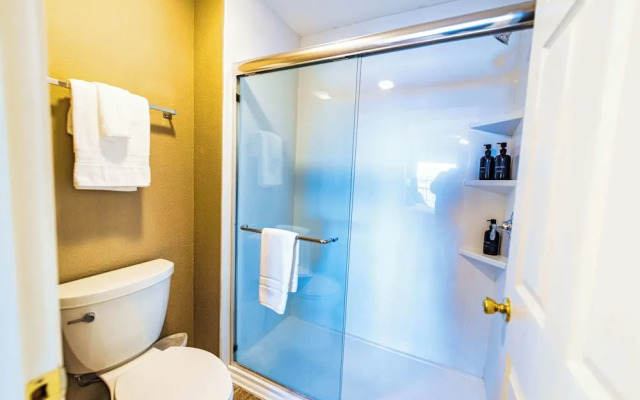 Highland Lake View Incredible Location!