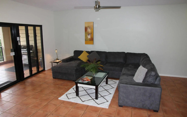 Darwin Deluxe Apartments