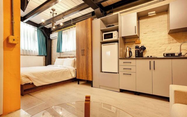 T Suites