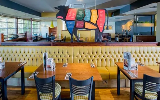Premier Inn Leeds / Bradford Airport