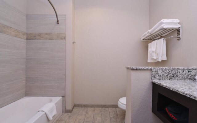 Holiday Inn Express & Suites Williams by IHG