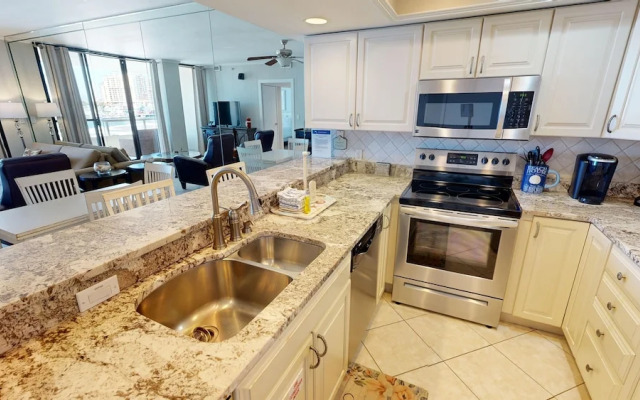 East Pass Towers 305 2 Bedroom Condo by RedAwning