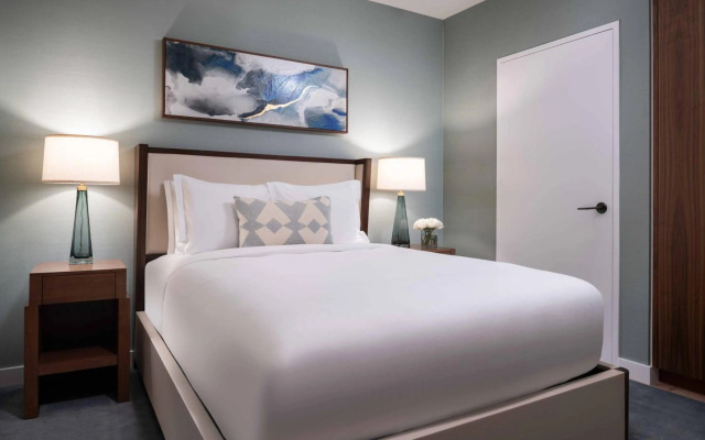 The Ritz-Carlton Residences, Waikiki Beach