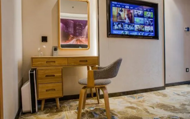 Auchan Yijing Hotel (Guanxian Branch)