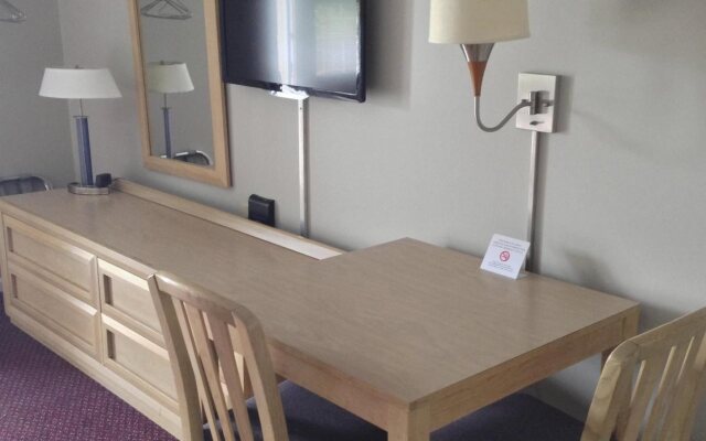 Travelers Inn and Suites