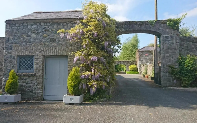 Liffey Valley House Hotel