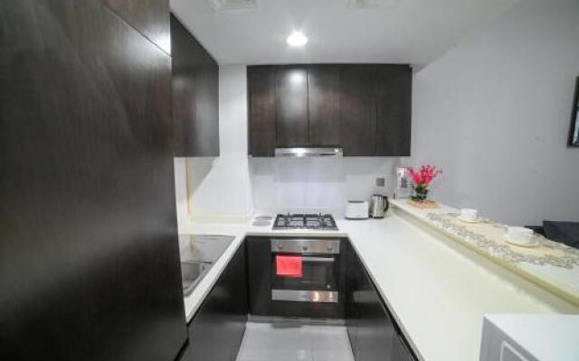 Luton Vacation Homes - Damac Maison Studio, Canal View