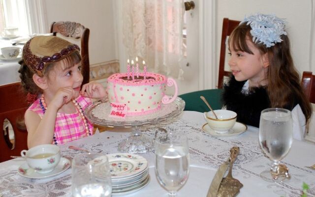 Thompson House Inn & Tea Room