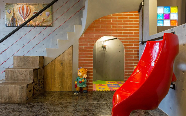 Yi Suo Yen Yu Homestay