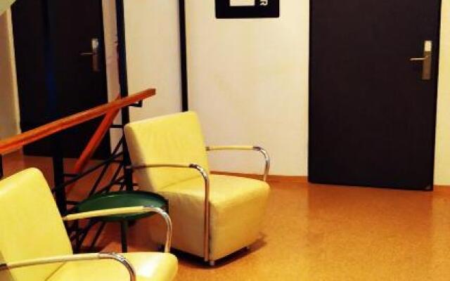 AdHoc Hostel