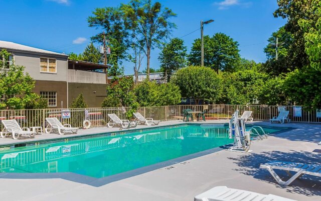 Quality Inn Atlanta Northeast I-85