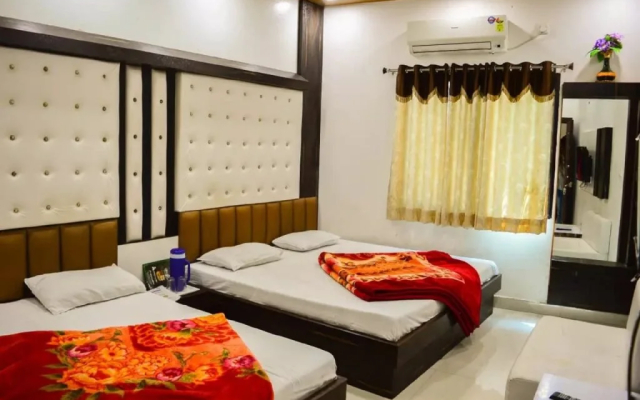 Hotel Shree Dwarkadhish Palace