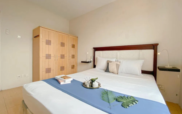 Minimalist and Comfy 2BR Apartment Puri Garden