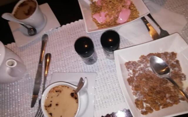 Fairview Bed And Breakfast - Family Room 2