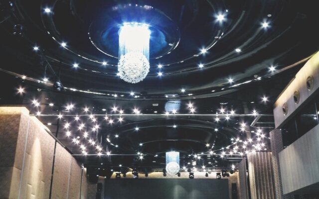 Gloria Residences Ion Delemen