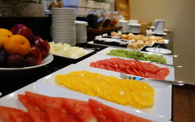 DeSilva Inn Katowice Airport