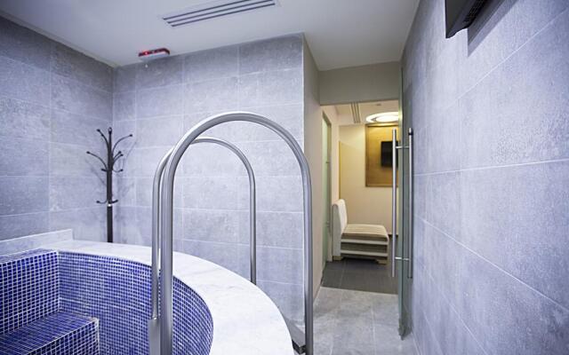 The J Hotel and Spa